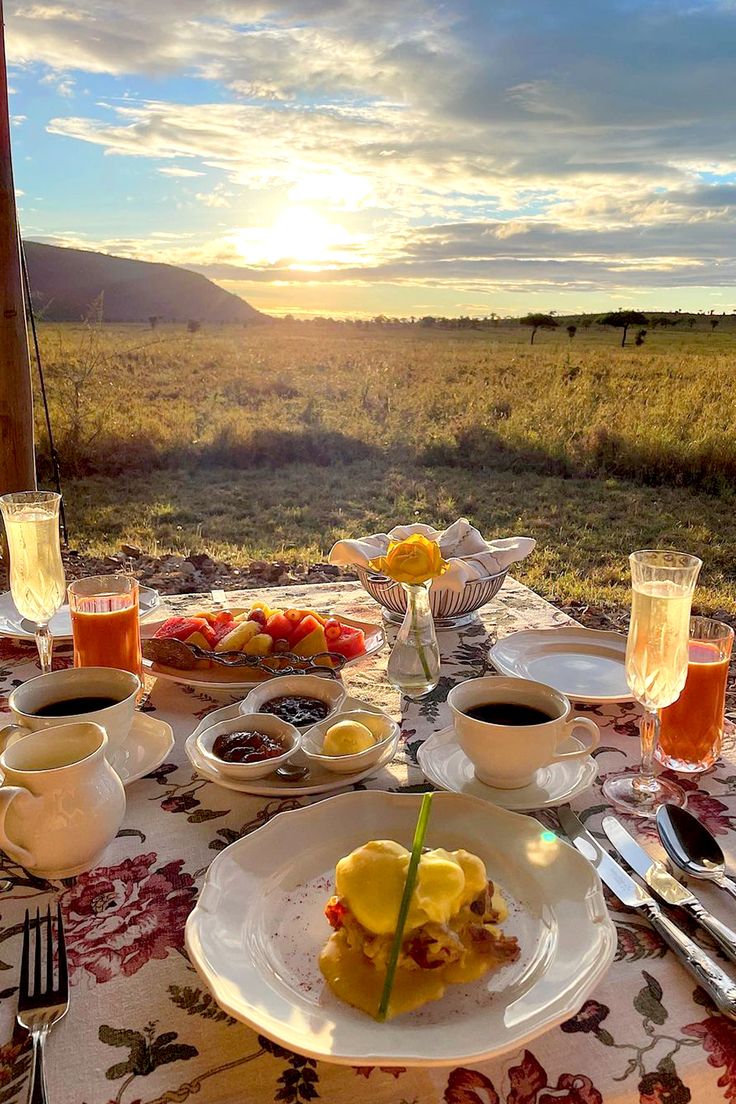 Breakfast with a Serengeti view at One Nature Nyaruswiga