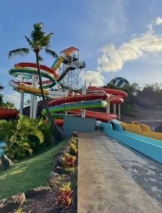 Wet n Wild water park slides